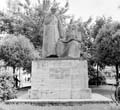 Bolyaiak szobra