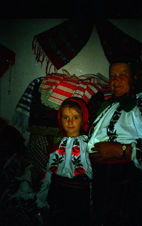 hagyományos viseletben