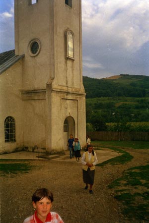 templomból jövet