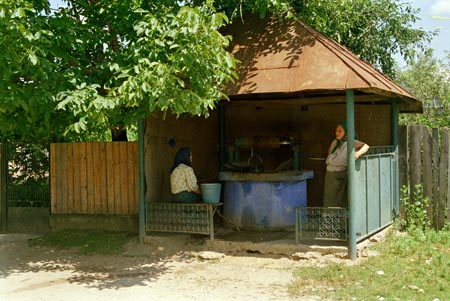 beszélgető asszonyok