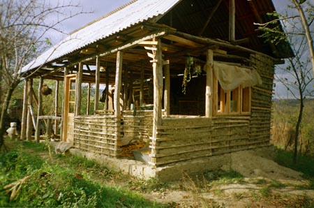 épülő ház
