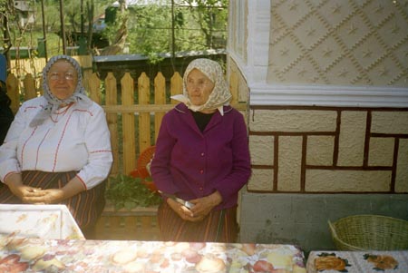 idős asszonyok