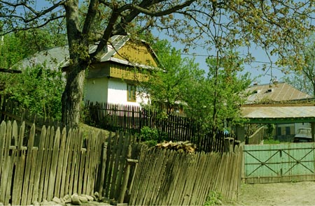 pusztiani lakóház
