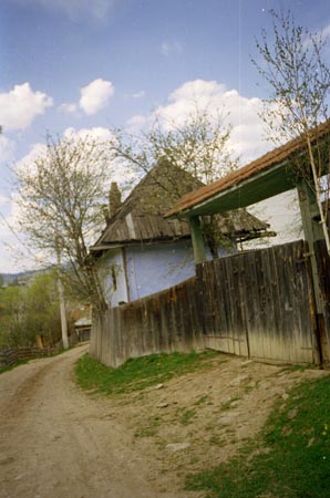 ház és nagykapu