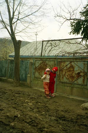 gyerekek az utcán