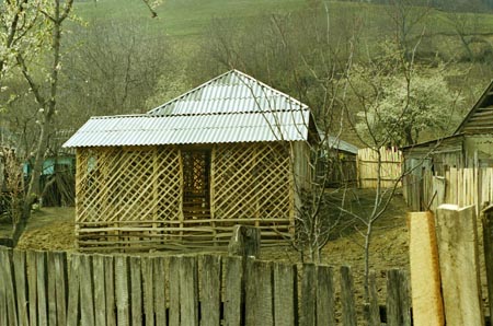 épülő lakóház