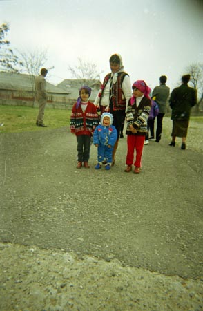 asszony gyerekeivel