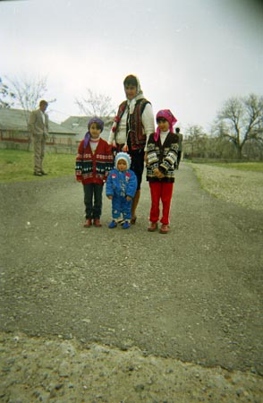 asszony gyerekeivel