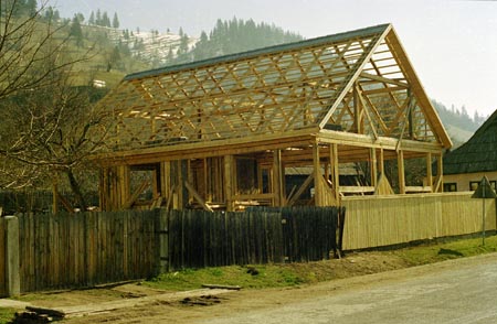épülő lakóház