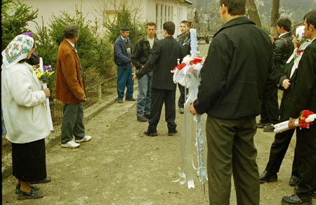 virágosgyertya táncoltatása