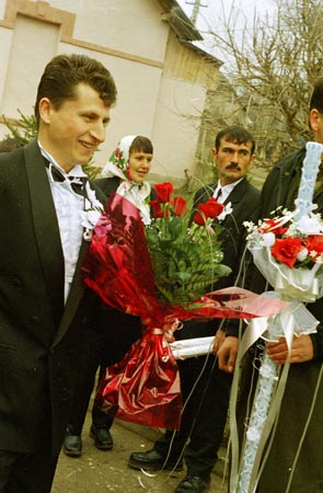 virágosgyertya táncoltatása