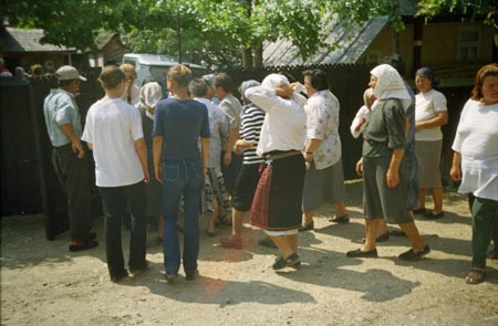 csírkötözésre érkezők