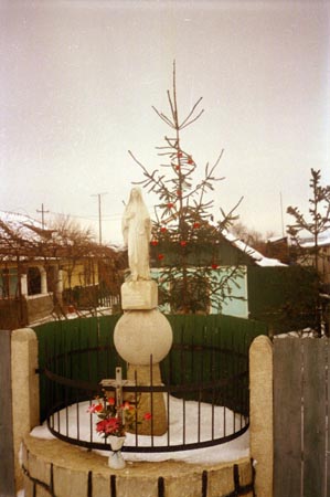 Mária-szobor