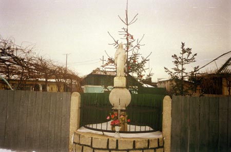 Mária-szobor
