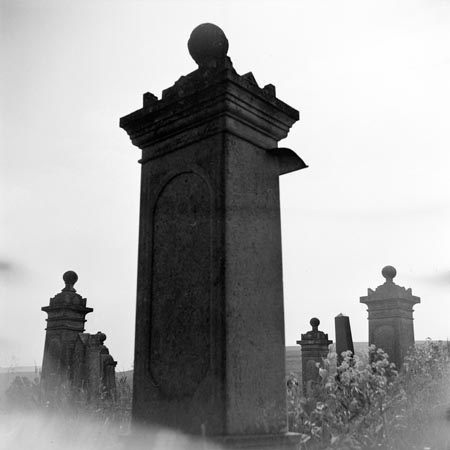 sírkő