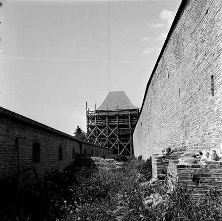 vár